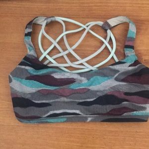 Lululemon born to be free (wild) bra